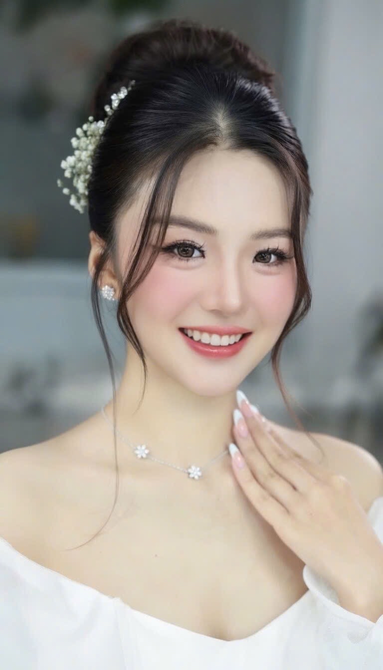 Trang điểm cô dâu